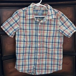 Short sleeve plaid button down
